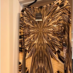 Short dress with stretch.